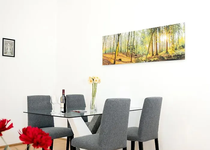 Spacious Apartman